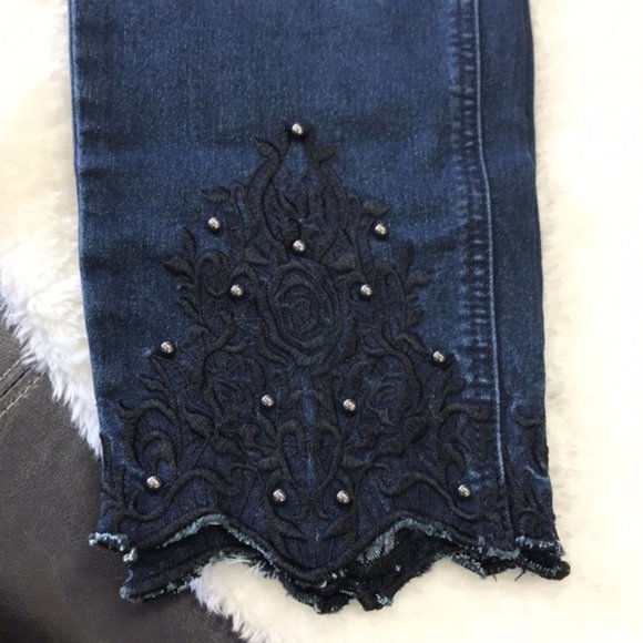 DG2 by Diane Gilman Classic Stretch Embroidered Hem Jean - Picture 6 of 9